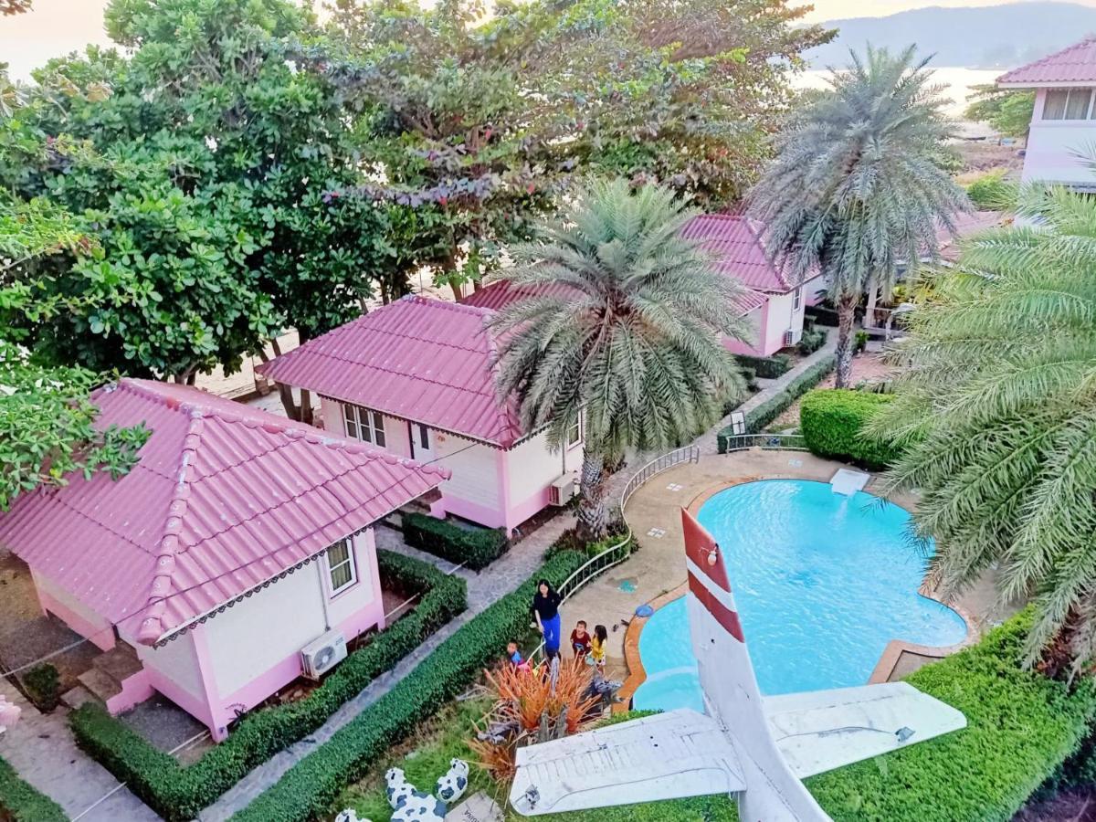 The Iris Resort Chao Lao Beach Exterior foto